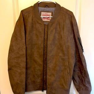 Levi’s bomber jacket (XL) read tag picture for material